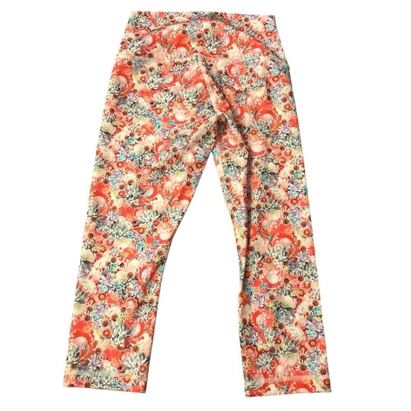 Lululemon Wunder under high rise crop - flowabunga print - size 6 - Picture 7 of 9